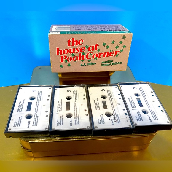 DISNEY VTG 90s WINNIE THE POOH THE HOUSE AT POOH CORNER 4 AUDIO CASSETTE SET - Picture 1 of 10